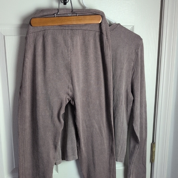 Harmony Balance Long Sleeve Top & Drawstring Leggings Yoga/Lounge Set, Medium - Picture 9 of 9